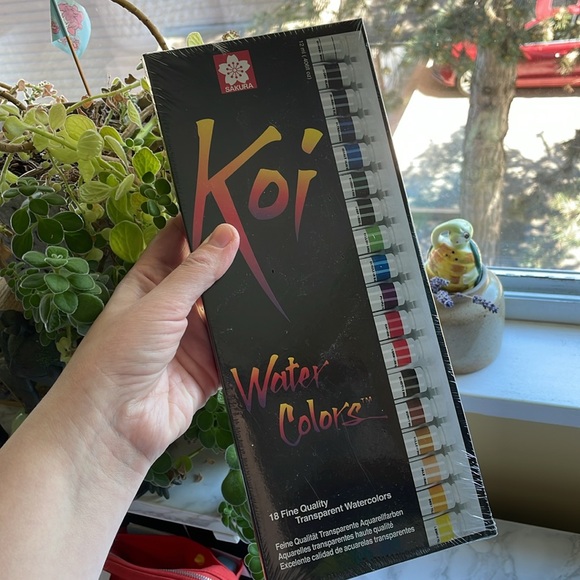 Sakura 18-Piece Koi Assorted Water Color Tube Set - Picture 2 of 11